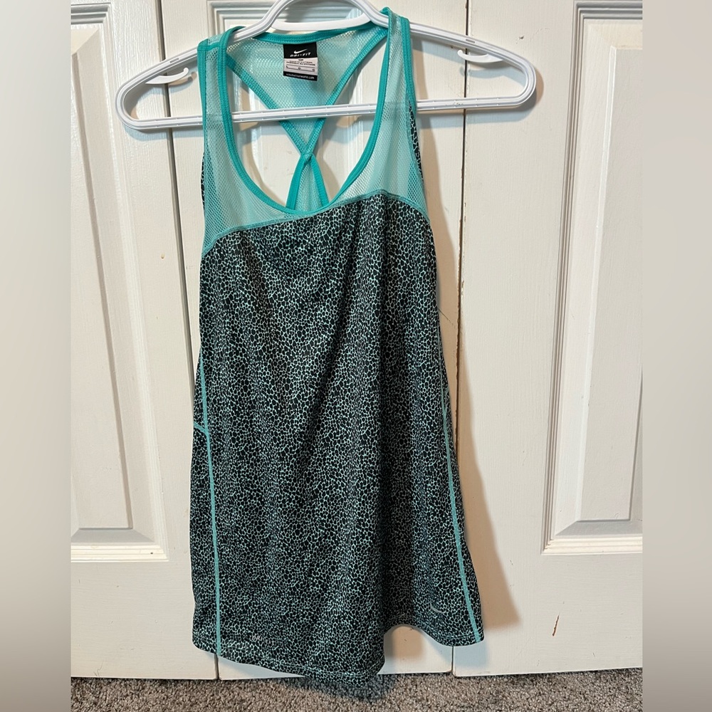 NIKE tank